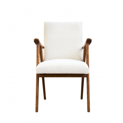 Кресло ROOMERS FURNITURE Тайлер бежевого цвета для отдыха, с деревянными подлокотниками