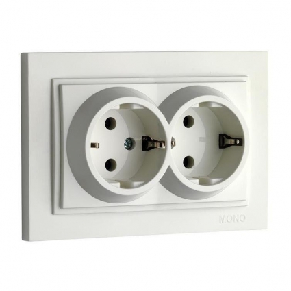 Розетка 2К+З двойная Mono Electric Despina 16A 250V винтовое подключение белый 102-190004-120 в современном стиле, цвет белый