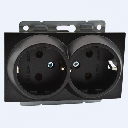 Розетка 2К+З двойная Mono Electric Despina/ Larissa 16A 250V винтовое подключение графит 500-002004-120 в современном стиле, цвет графит