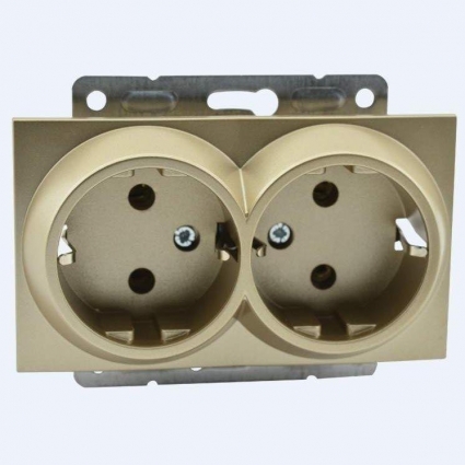 Розетка 2К+З двойная Mono Electric Despina/ Larissa 16A 250V винтовое подключение титан 500-002204-120 в современном стиле, цвет титановый