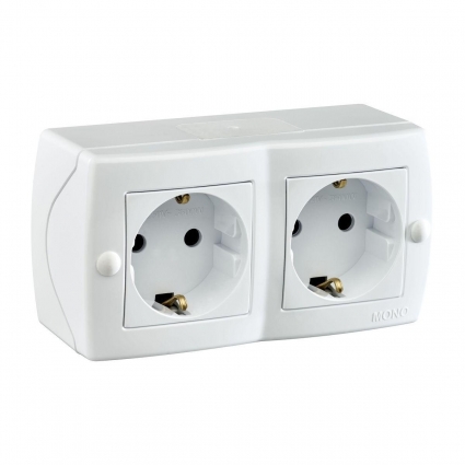 Розетка 2К+З двойная Mono Electric Octans IP20 16A 250V винтовое подключение белый 104-010107-120 в современном стиле, цвет белый