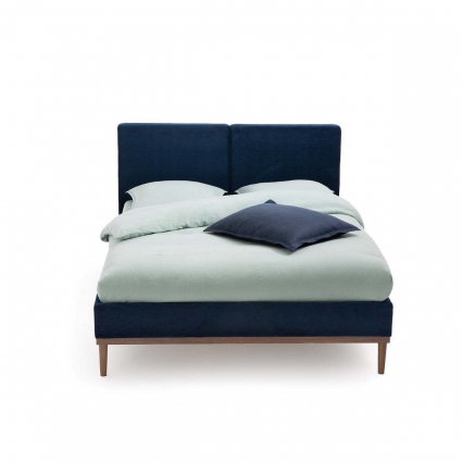 Кровать с кроватным основанием La Redoute Cooly 140x190 темно-синего цвета, с изголовьем, без ящиков