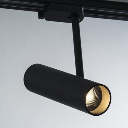 Трековый светильник Italline M03-092 black в современном стиле, цвет черный