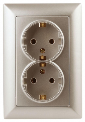 Розетка двойная ЭРА Intro Solo Schuko 2X2P+E 16A 250V шампань 4-205-04 Б0043336 в современном стиле
