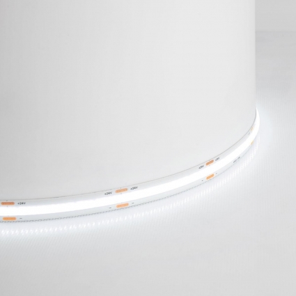 Светодиодная лента Feron 12W/m 480LED/m 2110SMD холодный белый 5M LS530 48272 цвет белый, мощность 5760 Вт