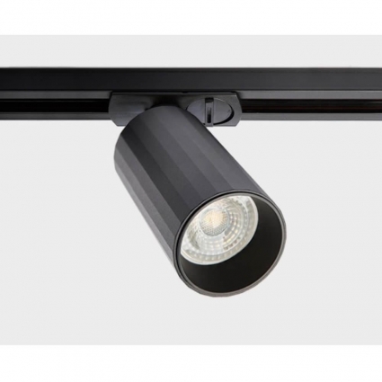 Трековый светильник Italline IT08-8010 black в современном стиле, цвет черный