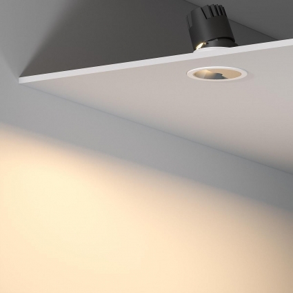 Встраиваемый светодиодный светильник Elektrostandard Inline 25090/LED 10W 3000K белый/хром a064612 в современном стиле, цвет белый