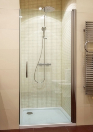 Душевая дверь в нишу GuteWetter Lux Door GK-601 правая 70 см стекло бесцветное, профиль хром, распашная