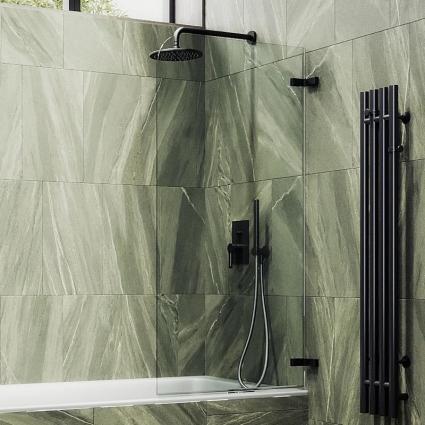 Шторка на ванну Maybahglass MGV-645-6 70 см, профиль черный, стекло прозрачное в современном стиле