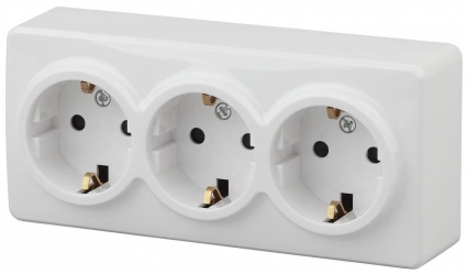 Розетка ЭРА Эксперт 3х2P E со шторками Schuko 16A 250V 11-2209-01 Б0020703 в современном стиле, цвет белый