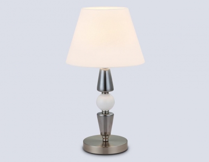 Настольная лампа Ambrella light High light LH75262 цвет белый, мощность 40 Вт