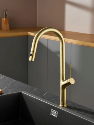 Смеситель для кухни AQUAme Cucina с выдвижным изливом AQM9905BG, однорычажный, золото