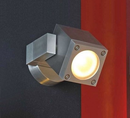 Настенный светильник Lussole Vacri LSQ-9511-01 в стиле Хай-тек, цвет серебро