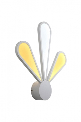 Бра с 3 плафонами с типом цоколя LED
