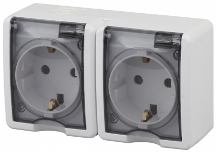 Розетка ЭРА Эксперт 2х2P+E IP54 со шторками 16A 250V 11-2404-01 в современном стиле, цвет белый