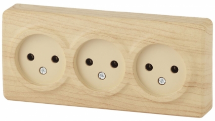 Розетка ЭРА Эксперт 3х2P 16A 250V 11-2207-11 в стиле кантри, цвет бежевый